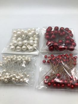 berry pick in polybag  red & white