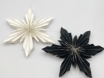 paper snowflake hanger (size: 20cm)