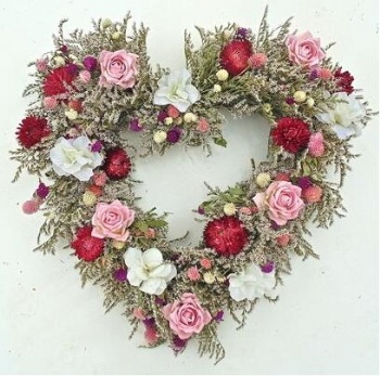 Valentines Day Heart Wreath