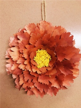 Wood curl flower hanger