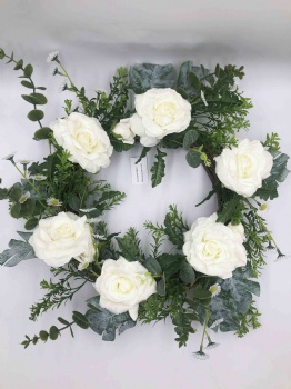 White Fower Wreath