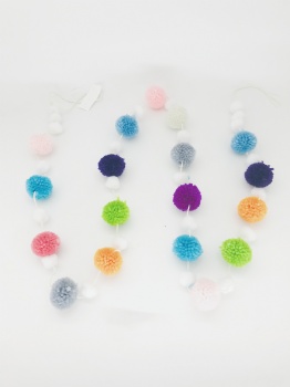 Pom-Pom Ball Hanger