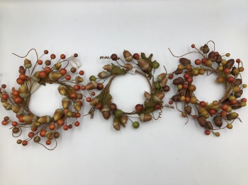 0.9cm mixed leaves + berry + acorn small wreath 15x15x3cm