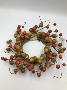 0.9cm mixed leaves + berry + acorn small wreath 15x15x3cm