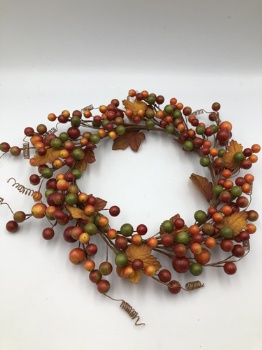 1.8cm mixed berry + leaves wreath 25x25x5cm